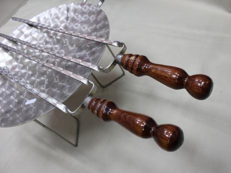 Шампур двойной с деревянной ручкой 40см